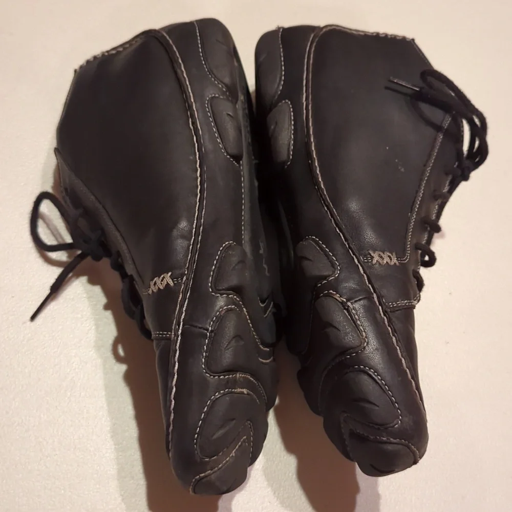 Aetrex, Zumfoot, black leather shoe/ boots. Size 10